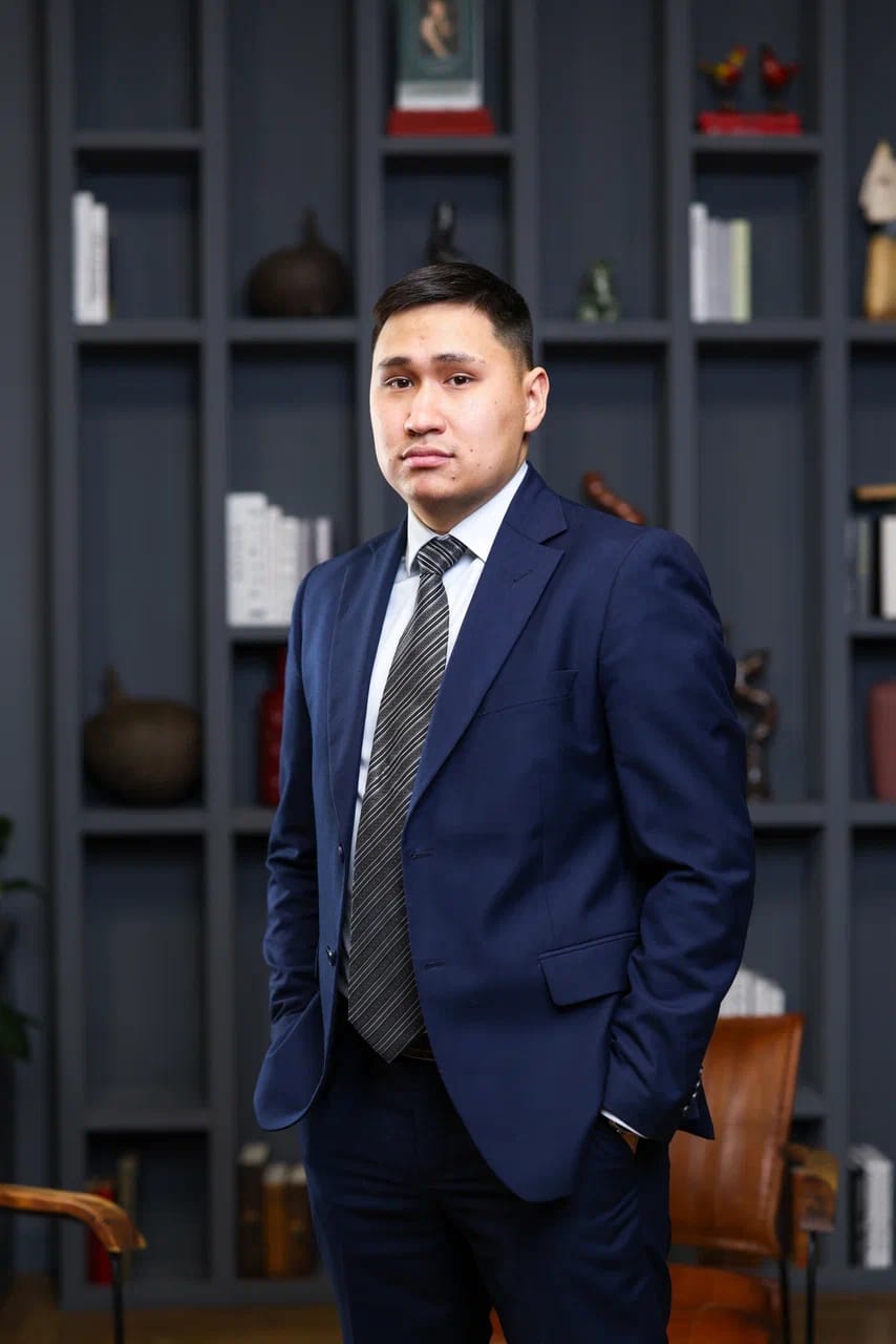 Батырхан Усенов